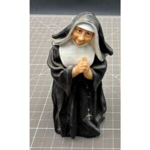 Vintage Heavenly Habits Sister Mary Reverent Praying Collectable Figure